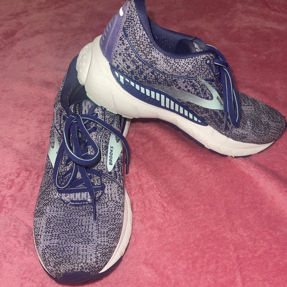 Brooks Adrenaline GTS 21 Women's Size 6.5 B (M) Running Shoes Blue Purple
